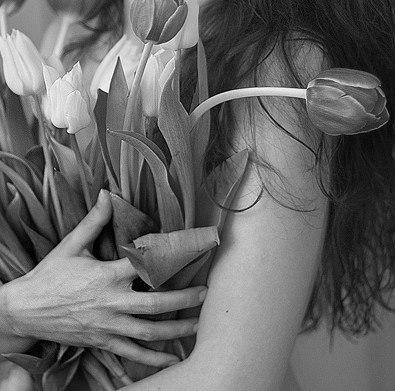 Андрей Дементьев Дарите женщинам цветы. Не только в праздники, -