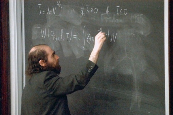 Математический гений, отказавшийся от приза в 1 миллион долларов В 2003 году российский математик Григорий Перельман доказал гипотезу