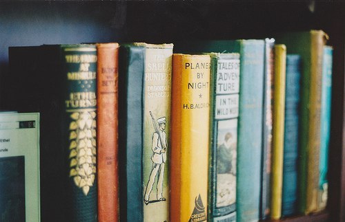  9 признанных и популярных книг в жанре фэнтези. Рэй Брэдбери Надвигается 