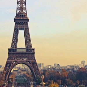  5 книг о Париже 1. Праздник, который всегда с тобой , Эрнест Хемингуэй 