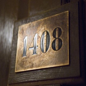 Стивен Кинг 1408 Каждый писатель, работающий в жанре ужастиков , должен написать как минимум по одному рассказу, как о похоронах