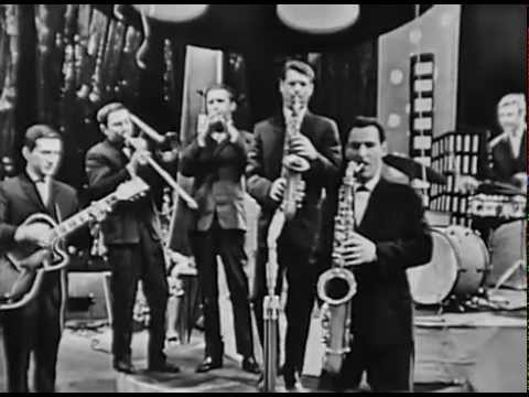 "ГОЛУБОЙ ОГОНЁК" ПЕРВОМАЙСКИЙ 1964