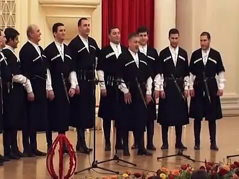 ОДНОЗВУЧНО ГРЕМИТ КОЛОКОЛЬЧИК