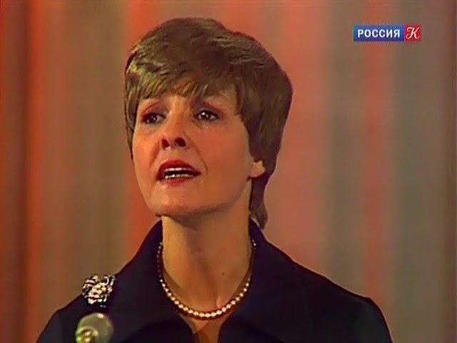 Белла Ахмадулина. Я думаю: как я была глупа...