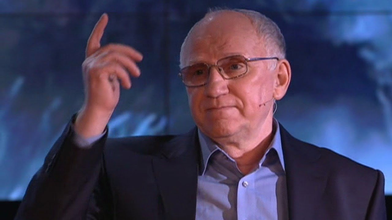 Константин Симонов. Если бог нас своим могуществом...