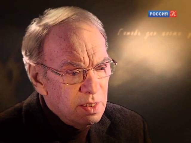 Михаил Исаковский. Враги сожгли родную хату