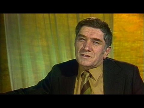 Расул Гамзатов. Скажи, каким огнем был рад...